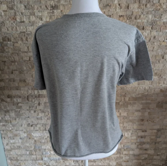 Sanrio Hello Kitty Medium Gray Graphic Short Sleeve T-Shirt Raw Hem Sz Med - Picture 2 of 8